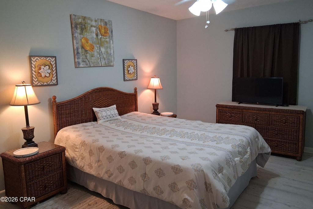 Image 17 of property listing at 6920 Beach Drive, Panama City Beach, FL 32408
