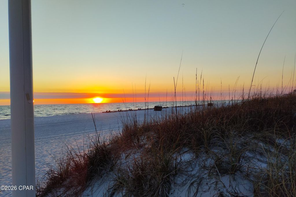 Image 7 of property listing at 6920 Beach Drive, Panama City Beach, FL 32408