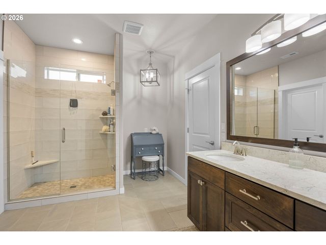 832 SAND PINES Ave, Sutherlin, OR 97479