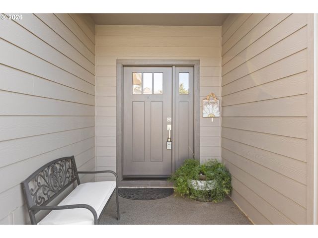 832 SAND PINES Ave, Sutherlin, OR 97479