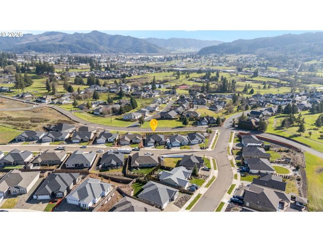 832 SAND PINES Ave, Sutherlin, OR 97479