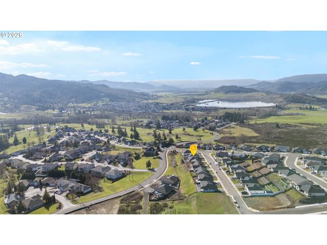 832 SAND PINES Ave, Sutherlin, OR 97479