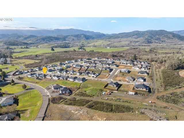 832 SAND PINES Ave, Sutherlin, OR 97479