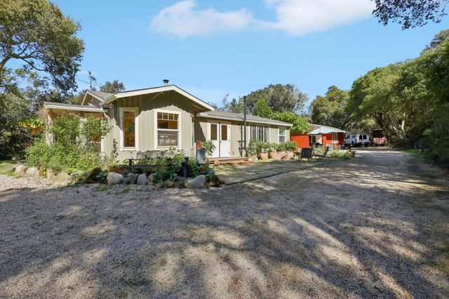 122 Strawberry Canyon Road, Royal Oaks, CA 95076