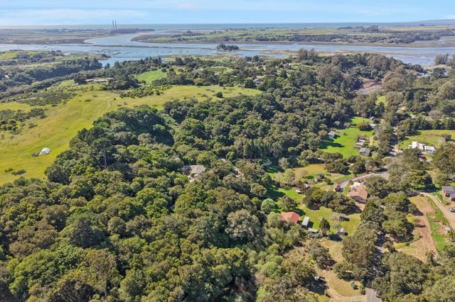 122 Strawberry Canyon Road, Royal Oaks, CA 95076