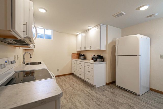 2190 HIDDEN CREEK ROAD, Neenah, WI 54956