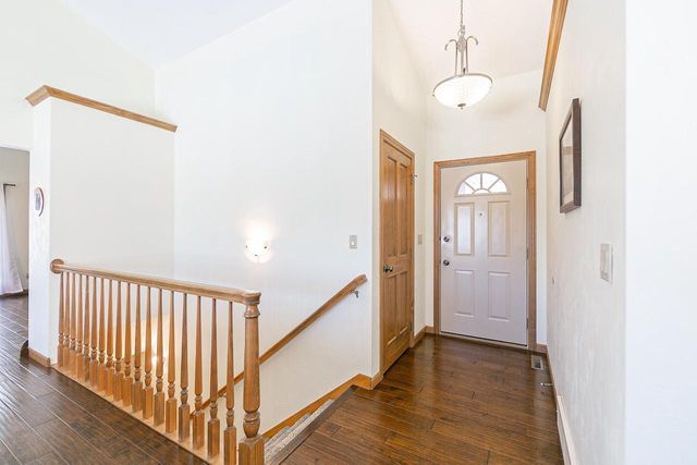 2190 HIDDEN CREEK ROAD, Neenah, WI 54956