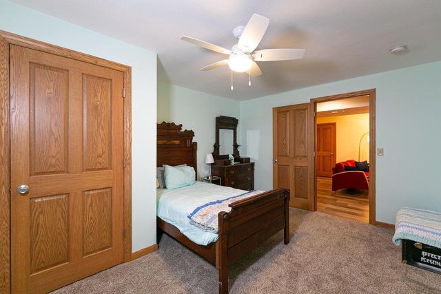 2190 HIDDEN CREEK ROAD, Neenah, WI 54956