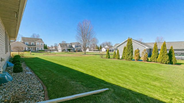 2190 HIDDEN CREEK ROAD, Neenah, WI 54956