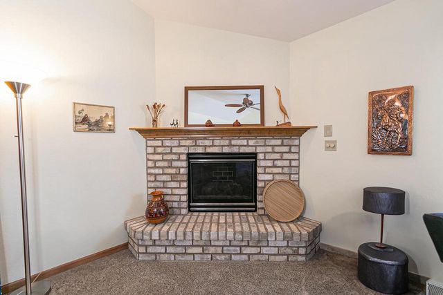 2190 HIDDEN CREEK ROAD, Neenah, WI 54956