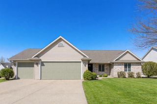 2190 HIDDEN CREEK ROAD, Neenah, WI 54956