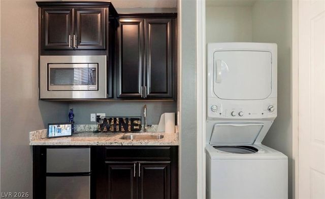 4124 Midnight Crest Avenue, North Las Vegas, NV 89031