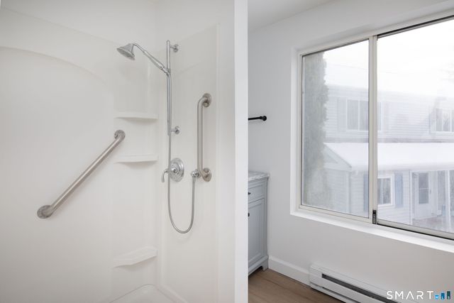 72 North Elm Street APT 2A, North Canaan, CT 06018