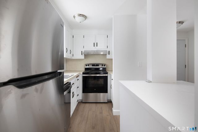 72 North Elm Street APT 2A, North Canaan, CT 06018