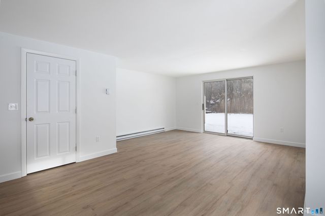 72 North Elm Street APT 2A, North Canaan, CT 06018