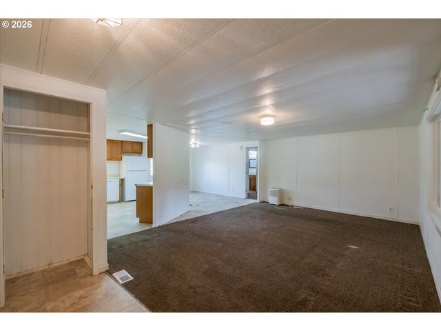 42069 CUT OFF Dr, Lebanon, OR 97355