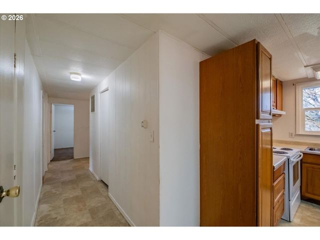 42069 CUT OFF Dr, Lebanon, OR 97355