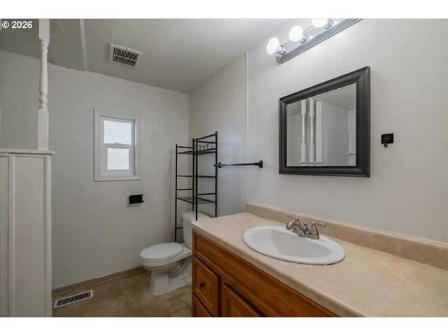 42069 CUT OFF Dr, Lebanon, OR 97355