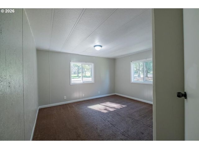 42069 CUT OFF Dr, Lebanon, OR 97355