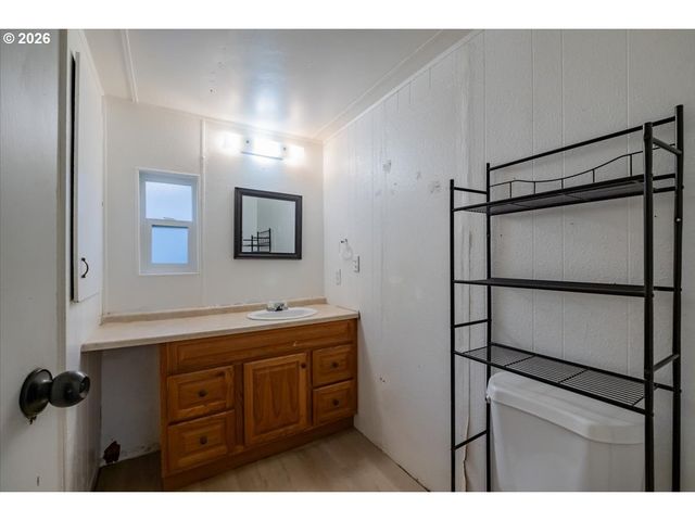 42069 CUT OFF Dr, Lebanon, OR 97355