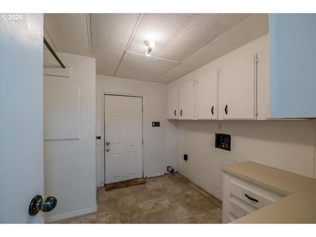 42069 CUT OFF Dr, Lebanon, OR 97355