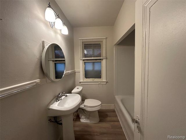 4401 Buckingham Avenue, Detroit, MI 48224