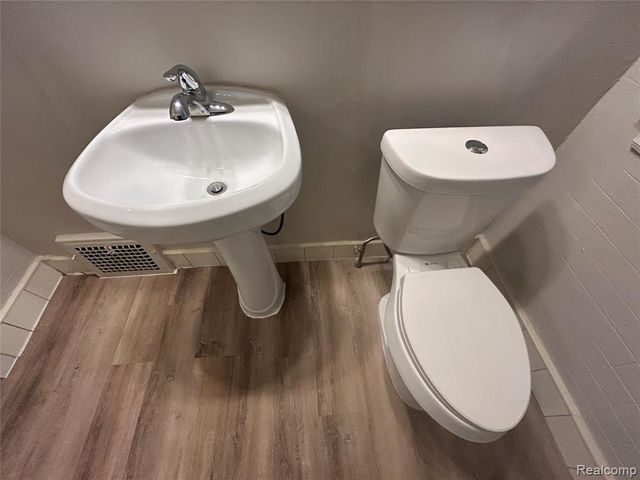 4401 Buckingham Avenue, Detroit, MI 48224