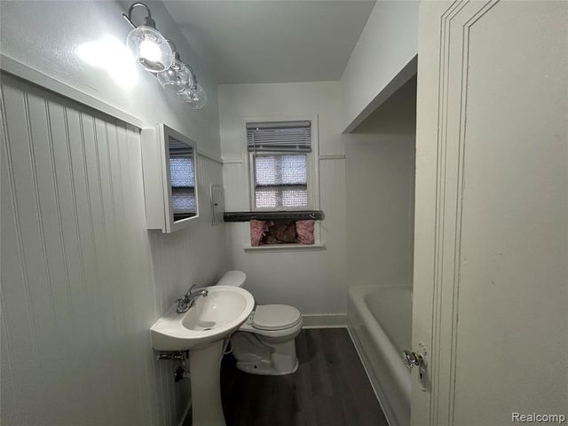 4401 Buckingham Avenue, Detroit, MI 48224