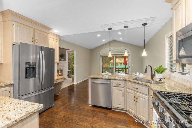 7023 Camelback Drive, Rockford, MI 49341
