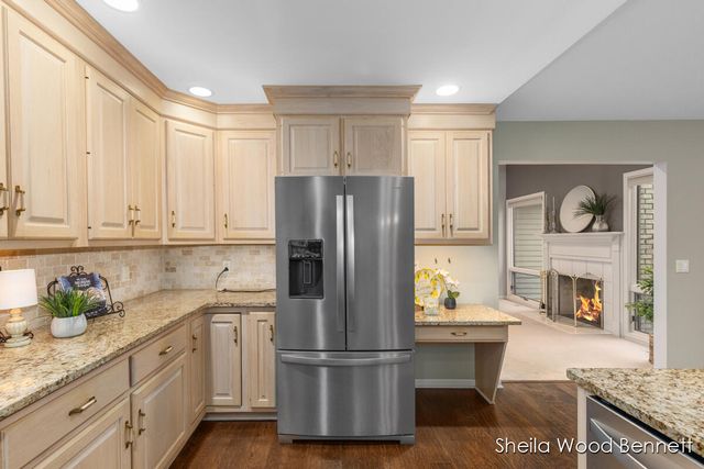 7023 Camelback Drive, Rockford, MI 49341