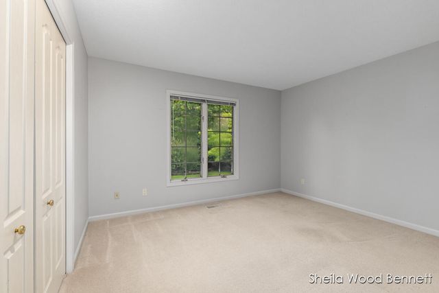 7023 Camelback Drive, Rockford, MI 49341