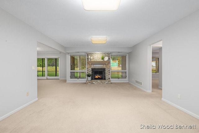 7023 Camelback Drive, Rockford, MI 49341