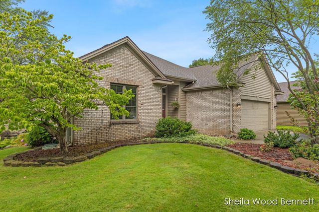 7023 Camelback Drive, Rockford, MI 49341