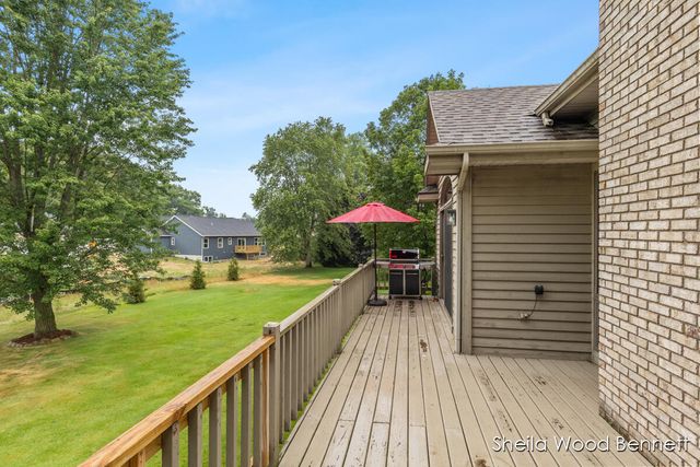 7023 Camelback Drive, Rockford, MI 49341