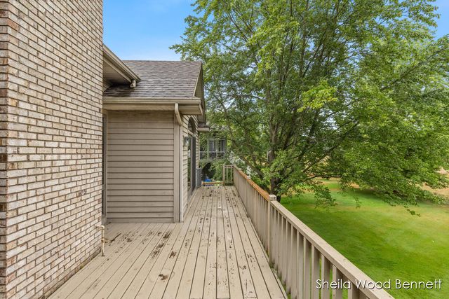 7023 Camelback Drive, Rockford, MI 49341