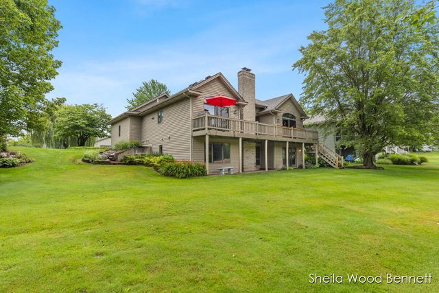 7023 Camelback Drive, Rockford, MI 49341