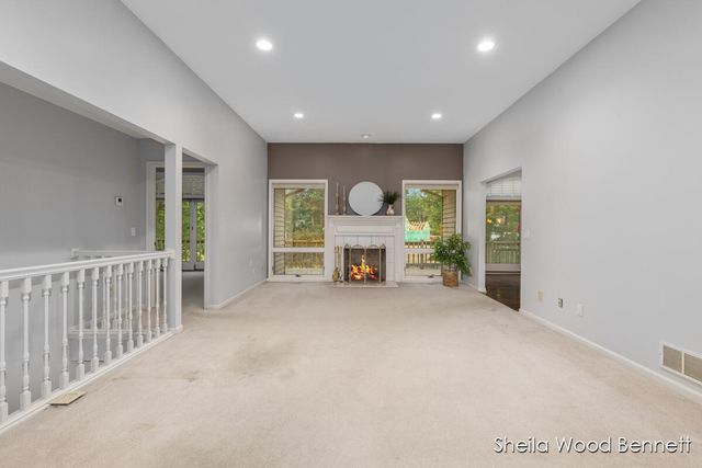 7023 Camelback Drive, Rockford, MI 49341