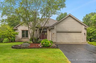 7023 Camelback Drive, Rockford, MI 49341