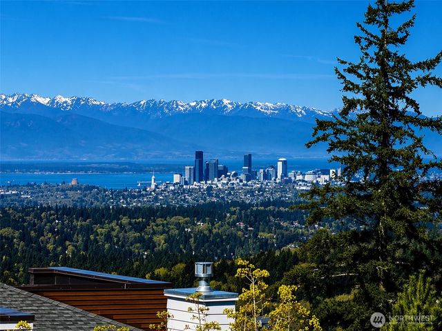 7098 170Th Avenue SE, Bellevue, WA 98006