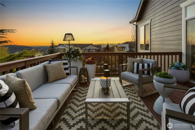 7098 170Th Avenue SE, Bellevue, WA 98006