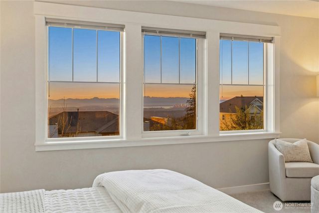 7098 170Th Avenue SE, Bellevue, WA 98006