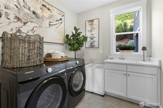 7098 170Th Avenue SE, Bellevue, WA 98006