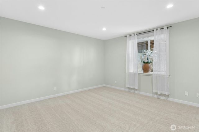 7098 170Th Avenue SE, Bellevue, WA 98006