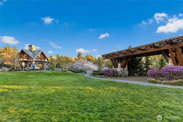 7098 170Th Avenue SE, Bellevue, WA 98006