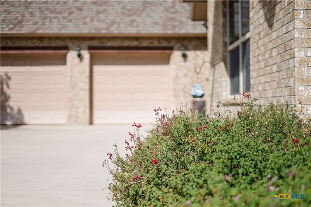 7741 W Fm 243, Bertram, TX 78605