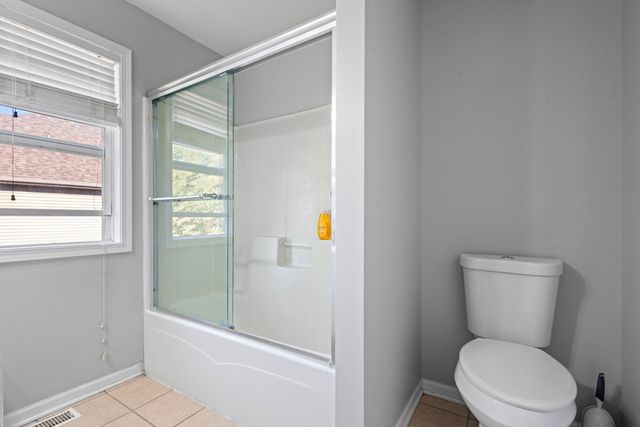 517 Meadowwood Lane, Oswego, IL 60543