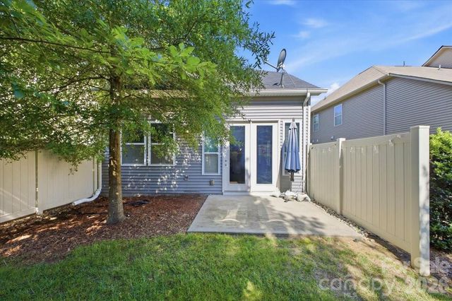 5618 Stonewells Drive, Charlotte, NC 28278