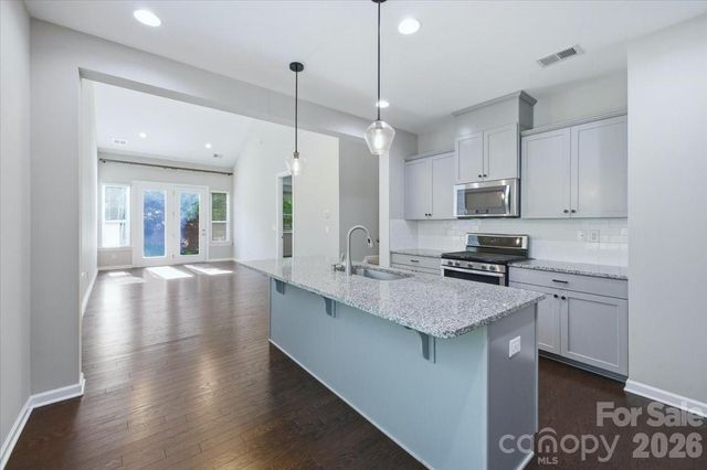 5618 Stonewells Drive, Charlotte, NC 28278
