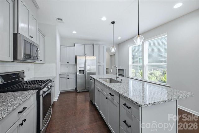 5618 Stonewells Drive, Charlotte, NC 28278