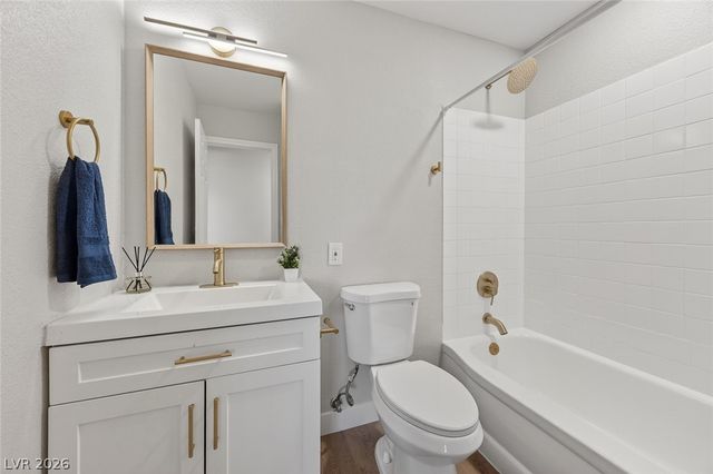 5809 Pebble Beach Boulevard, Las Vegas, NV 89108